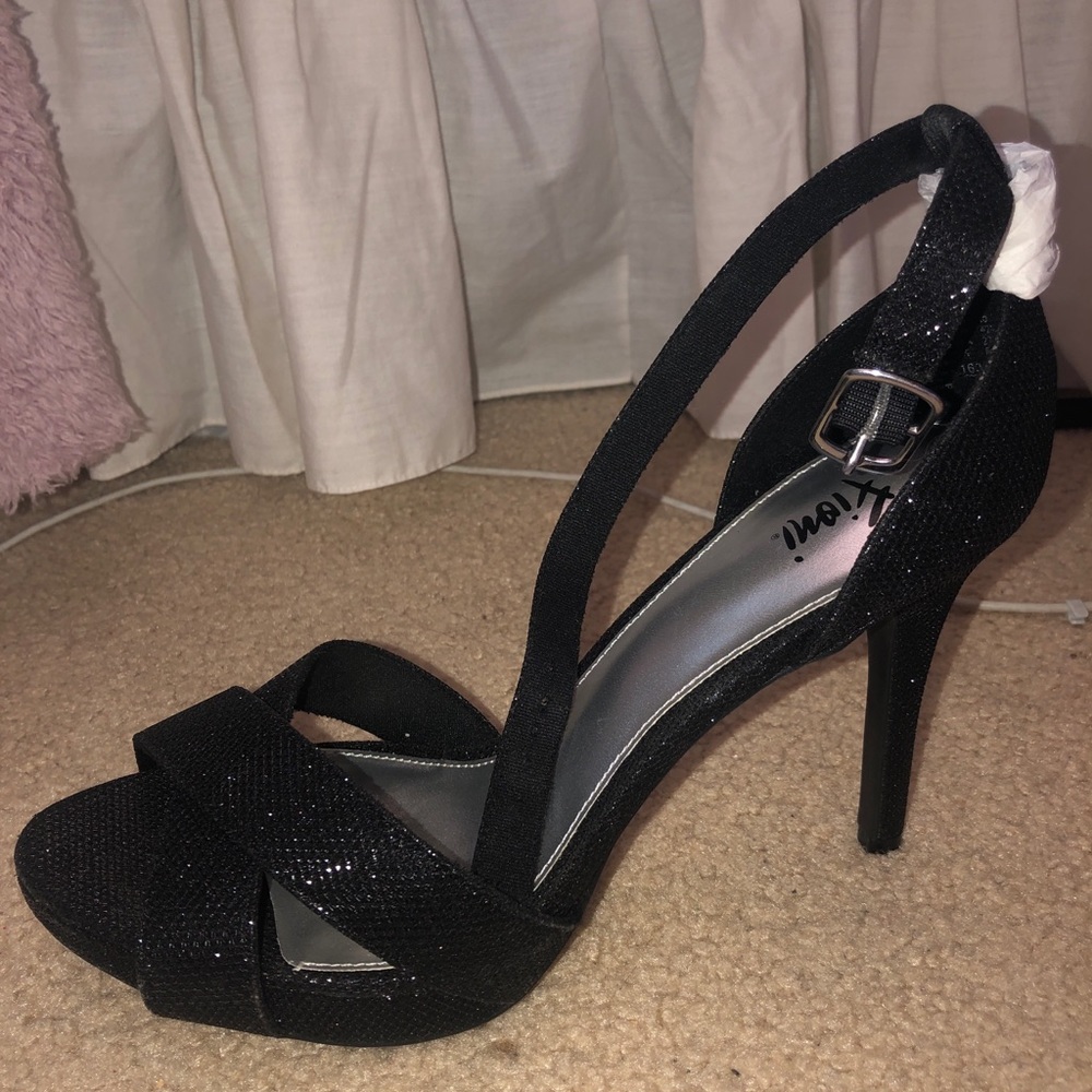 Felix black high heels